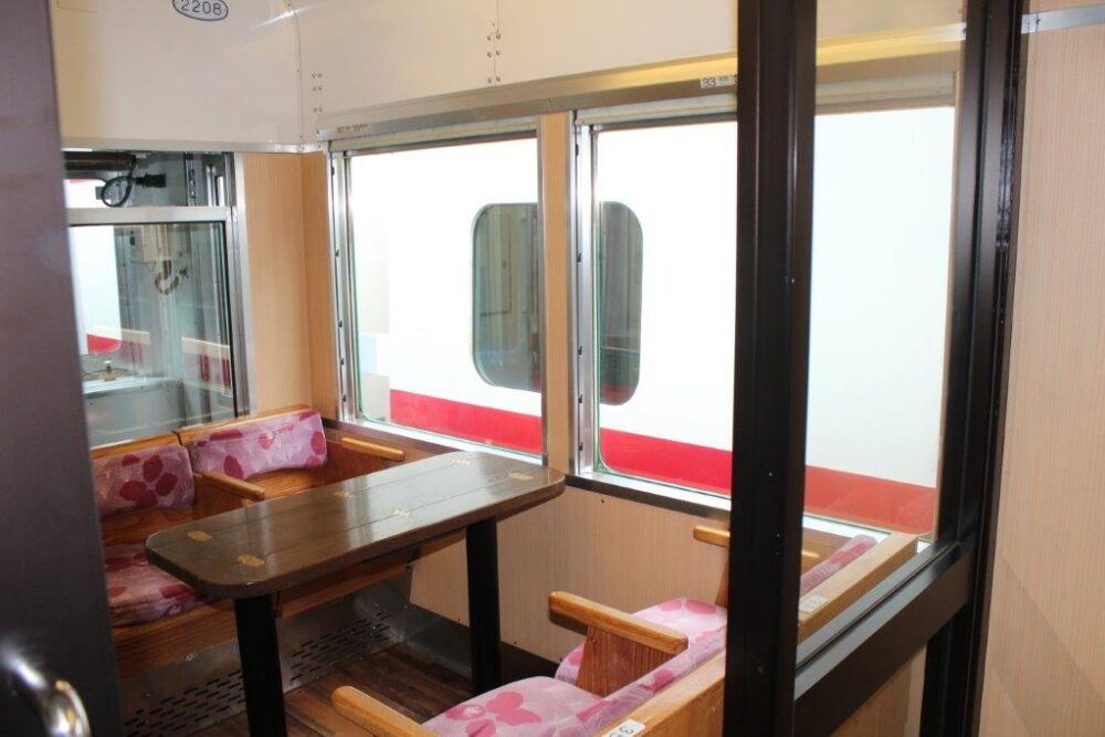 天空号車内