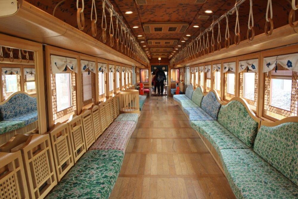 うめ星電車車内