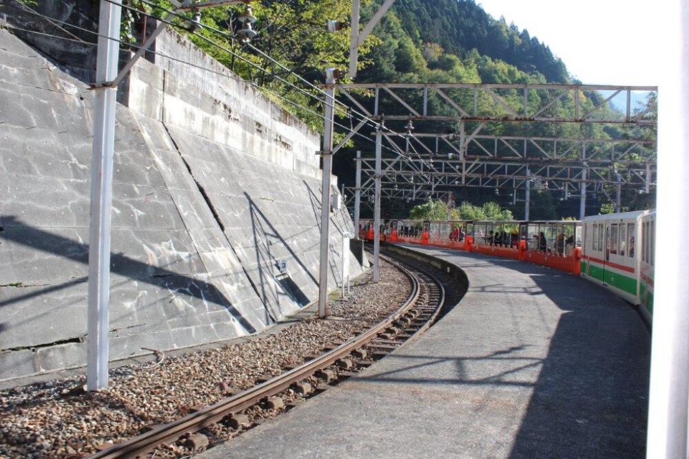 黒部渓谷トロッコ電車乗車記