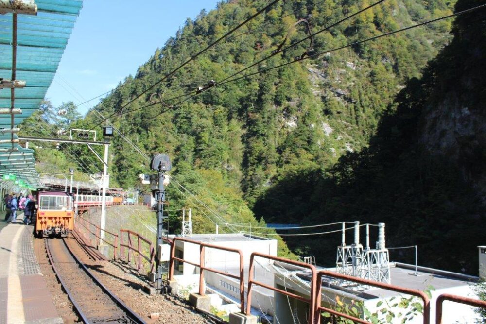 黒部渓谷トロッコ電車乗車記