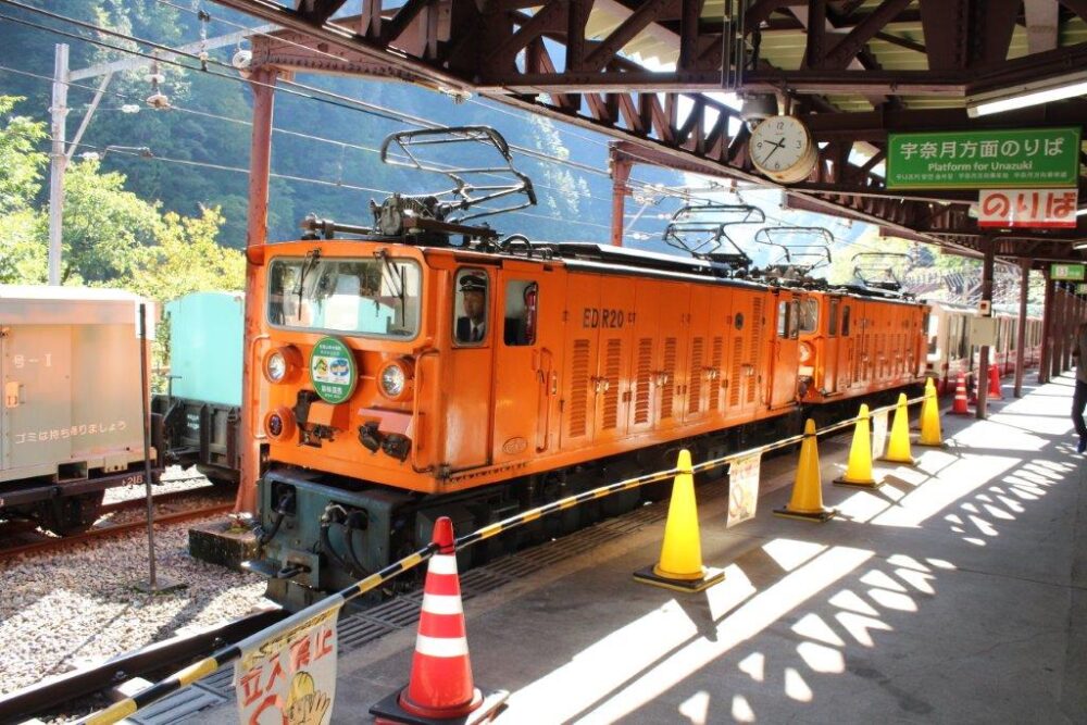 黒部渓谷トロッコ電車乗車記