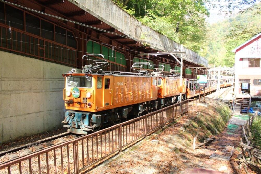 黒部渓谷トロッコ電車乗車記