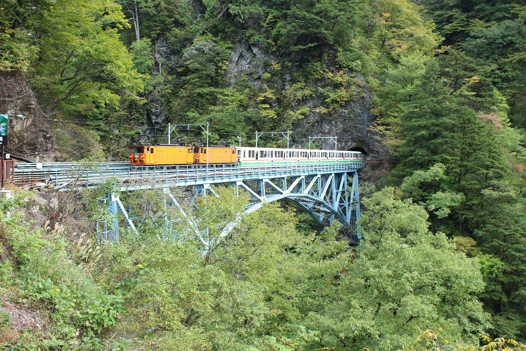 黒部峡谷トロッコ電車