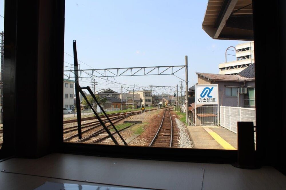 里山号車内