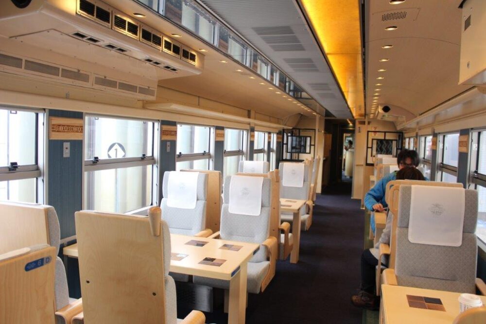 あめつち車内