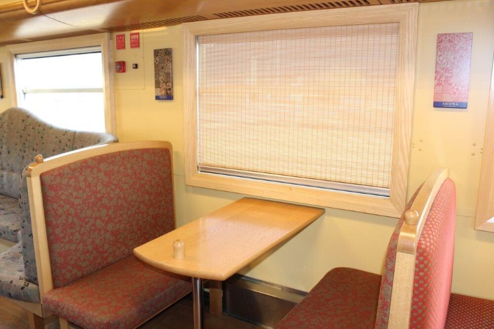 観光列車昭和号車内