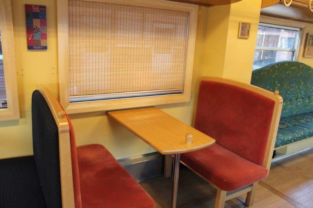 観光列車昭和号車内