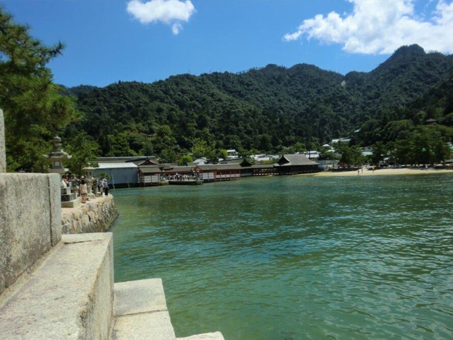 厳島神社