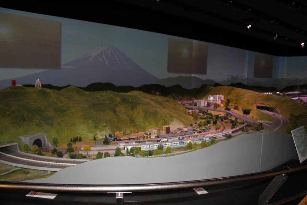 山梨県立リニア見学センター
