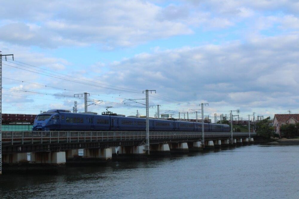 883系